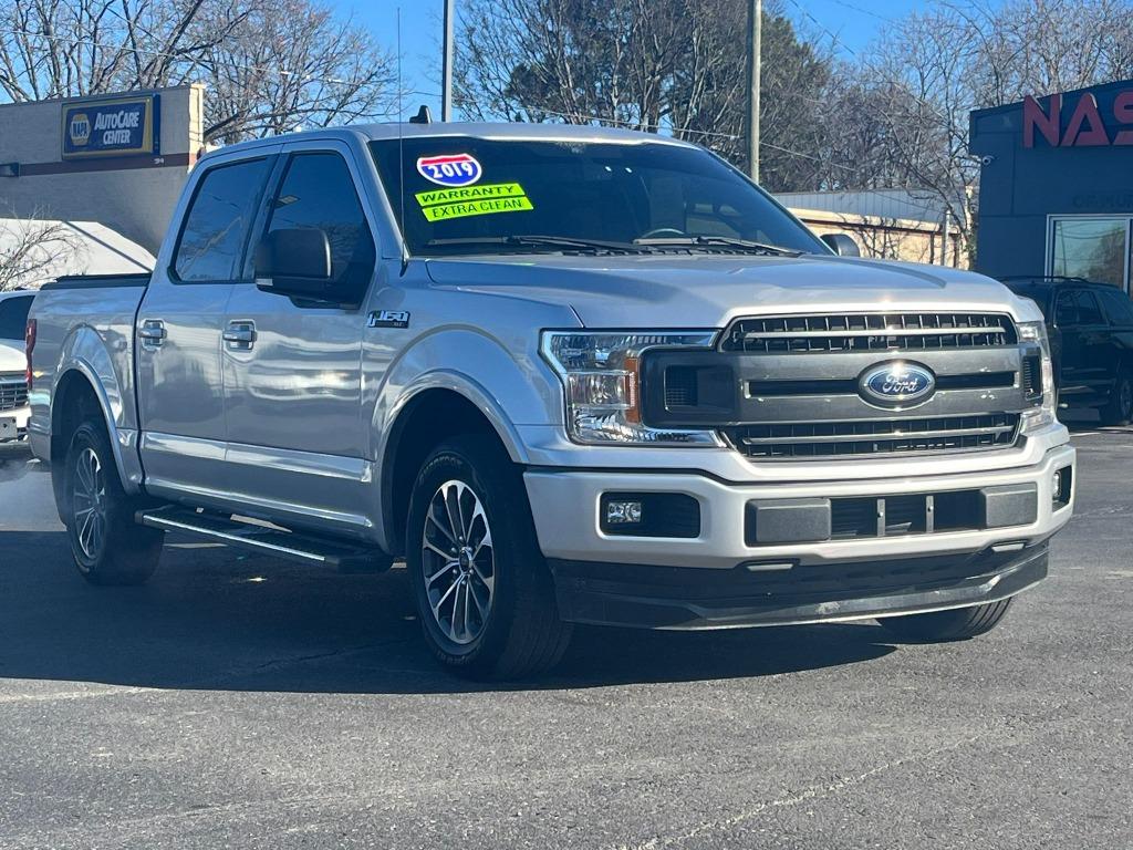 2019 Ford F-150 XLT photo 2