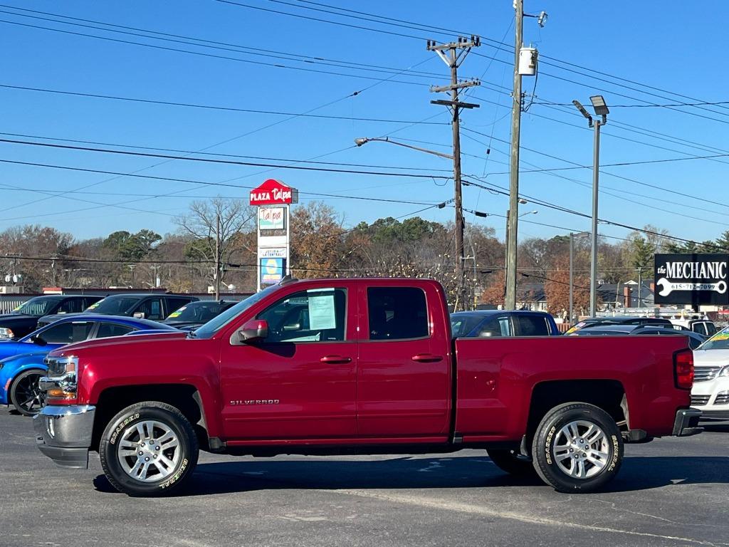 2018 Chevrolet Silverado 1500 LT photo 4