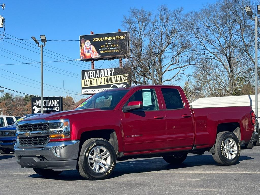 2018 Chevrolet Silverado 1500 LT photo 3