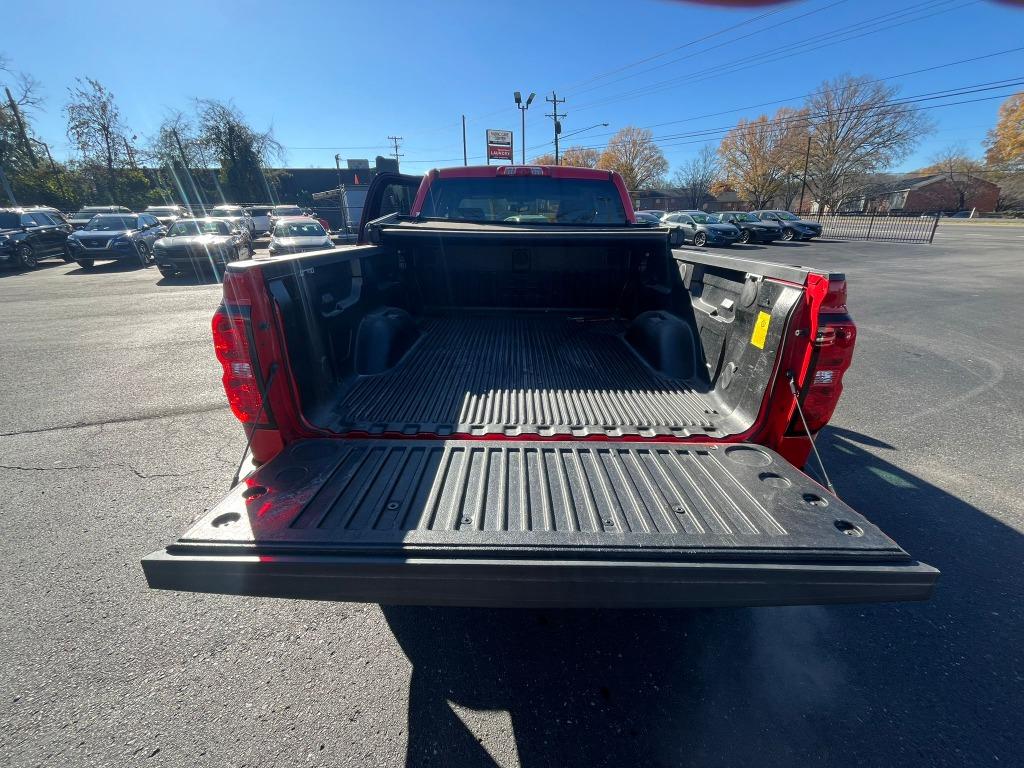 2018 Chevrolet Silverado 1500 LT photo 8