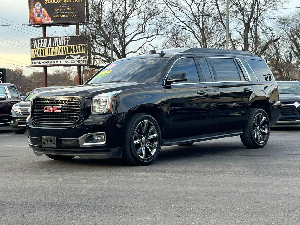 2016 GMC Yukon Denali photo 4