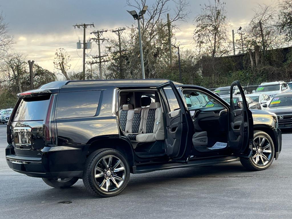 2016 GMC Yukon Denali photo 14