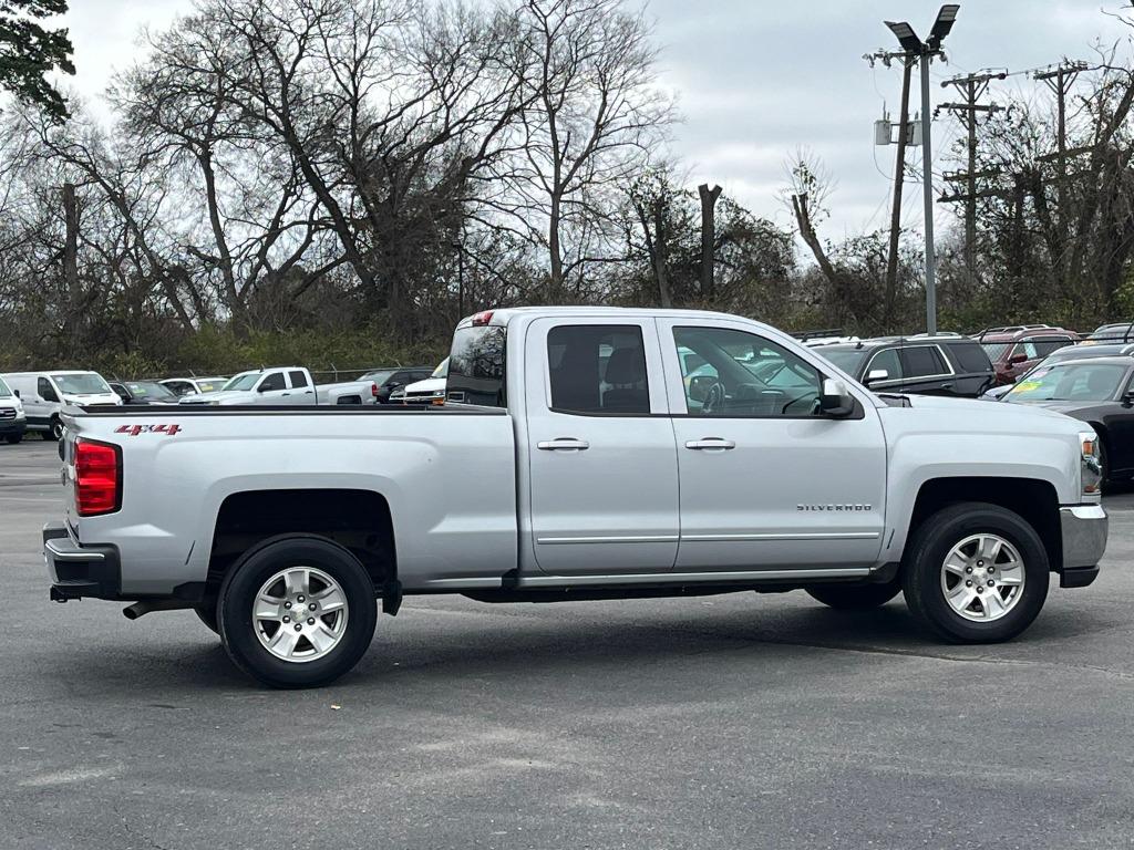 2018 Chevrolet Silverado 1500 LT photo 8