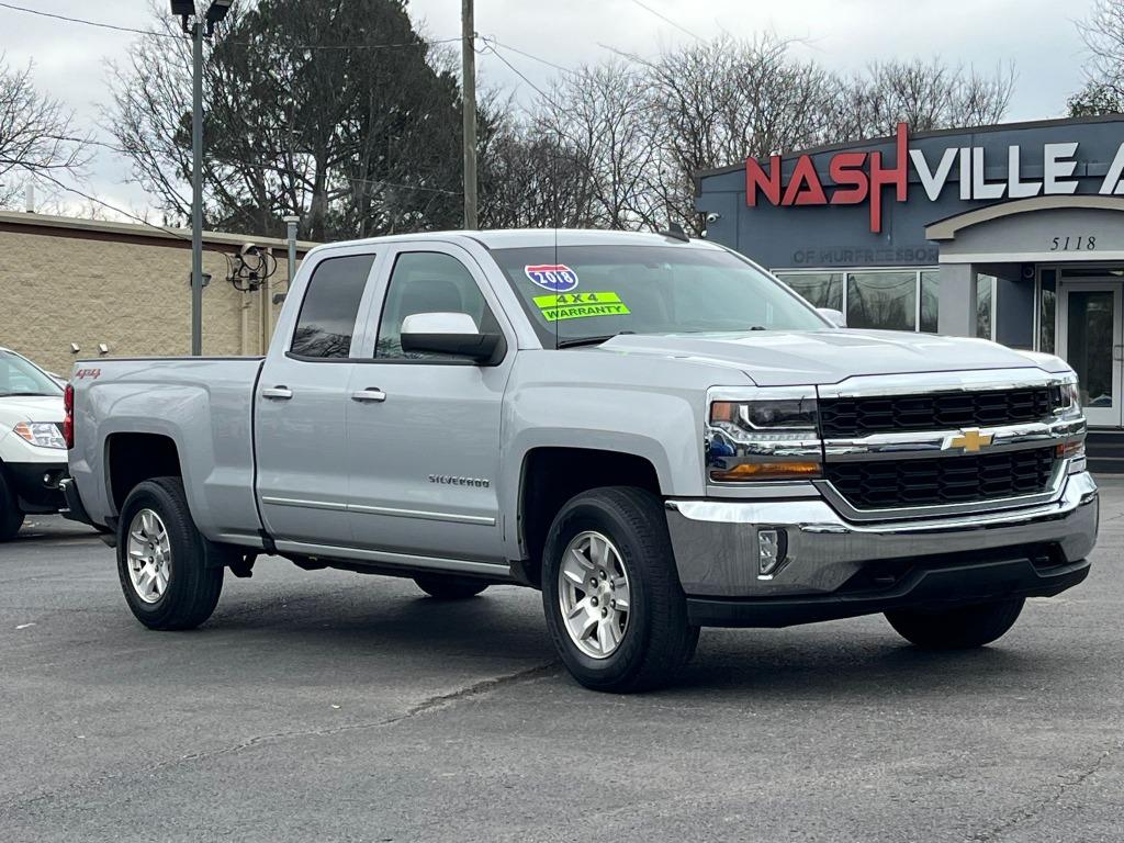 2018 Chevrolet Silverado 1500 LT photo 2