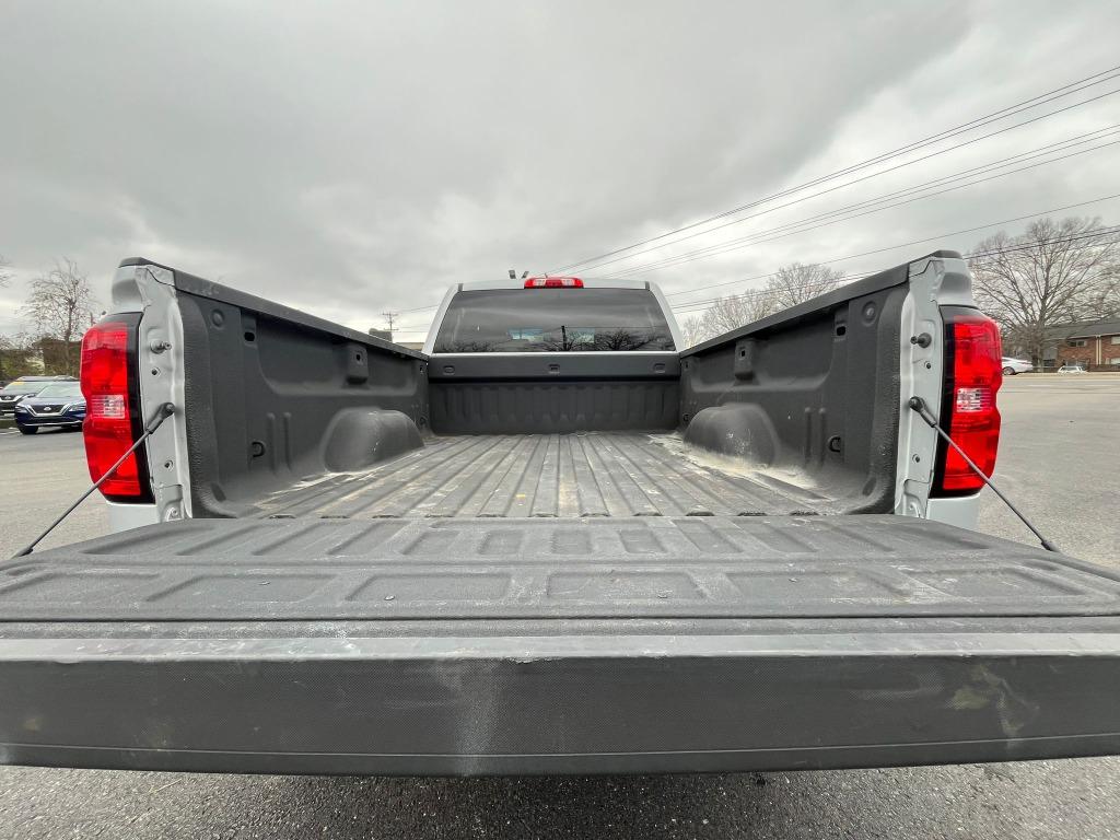 2018 Chevrolet Silverado 1500 LT photo 9