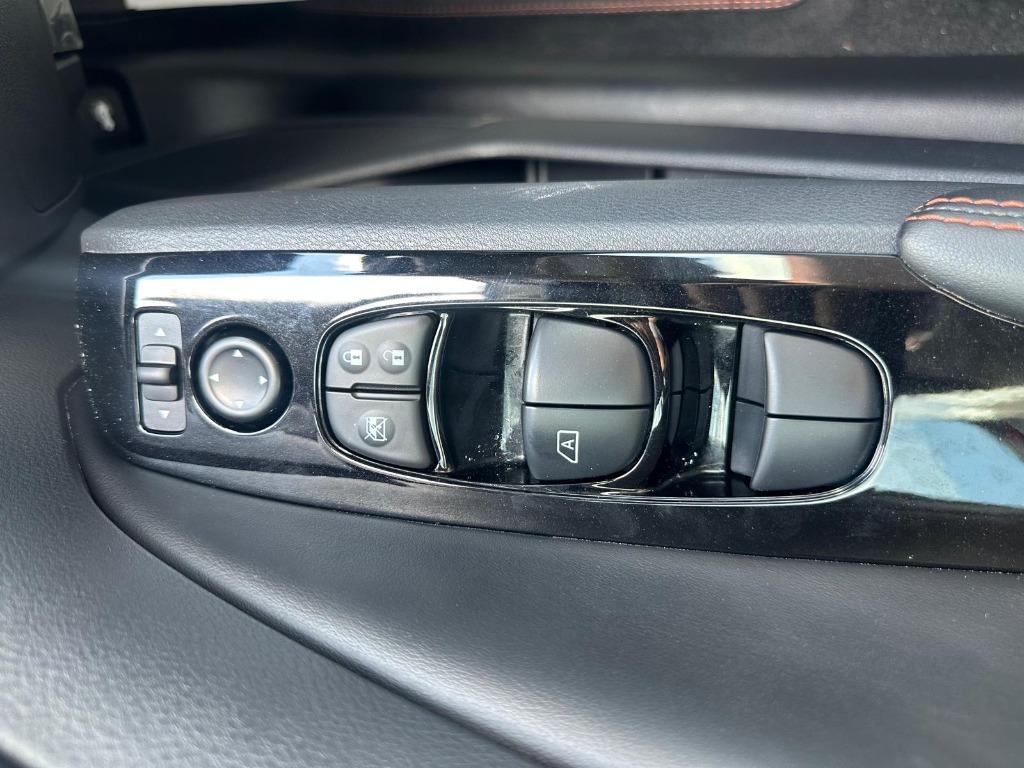2025 Nissan Altima SR - Photo 18