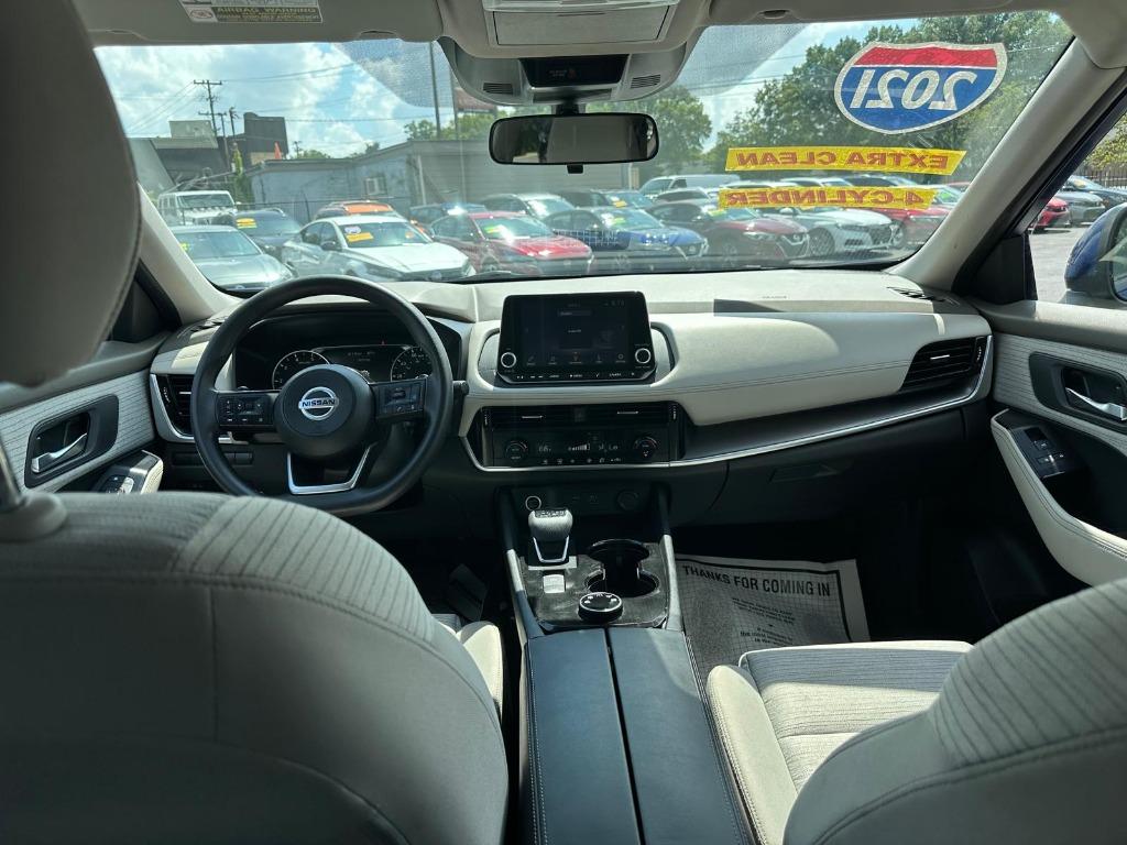 2021 Nissan Rogue SV - Photo 11