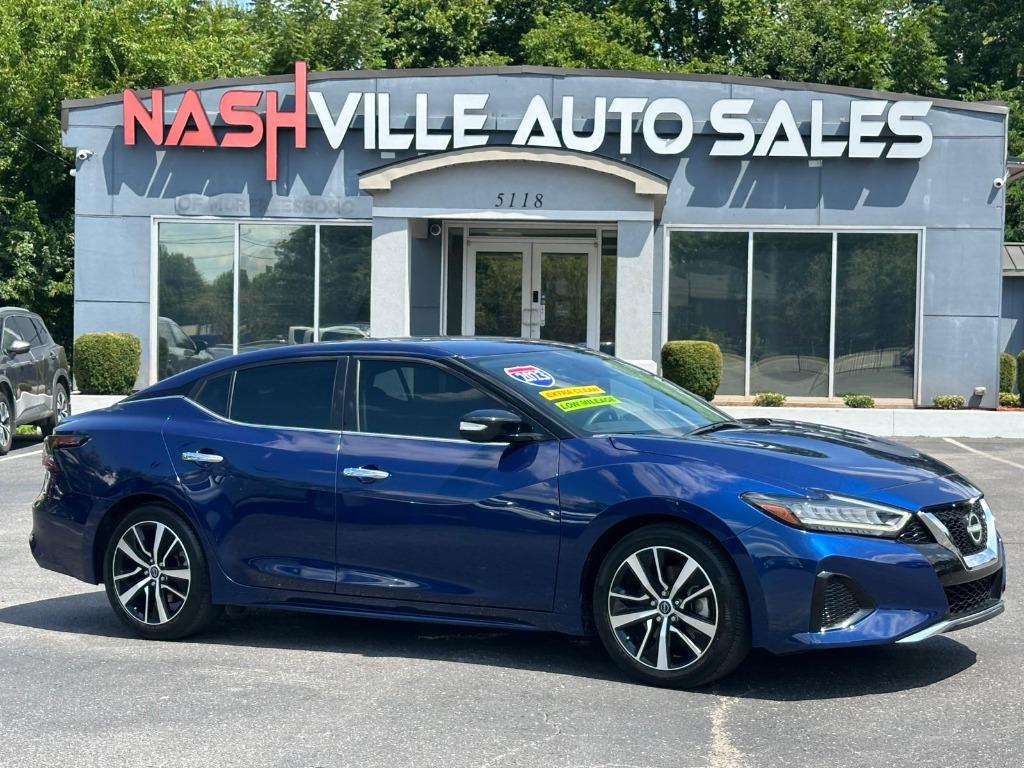 2023 Nissan Maxima SV's photo