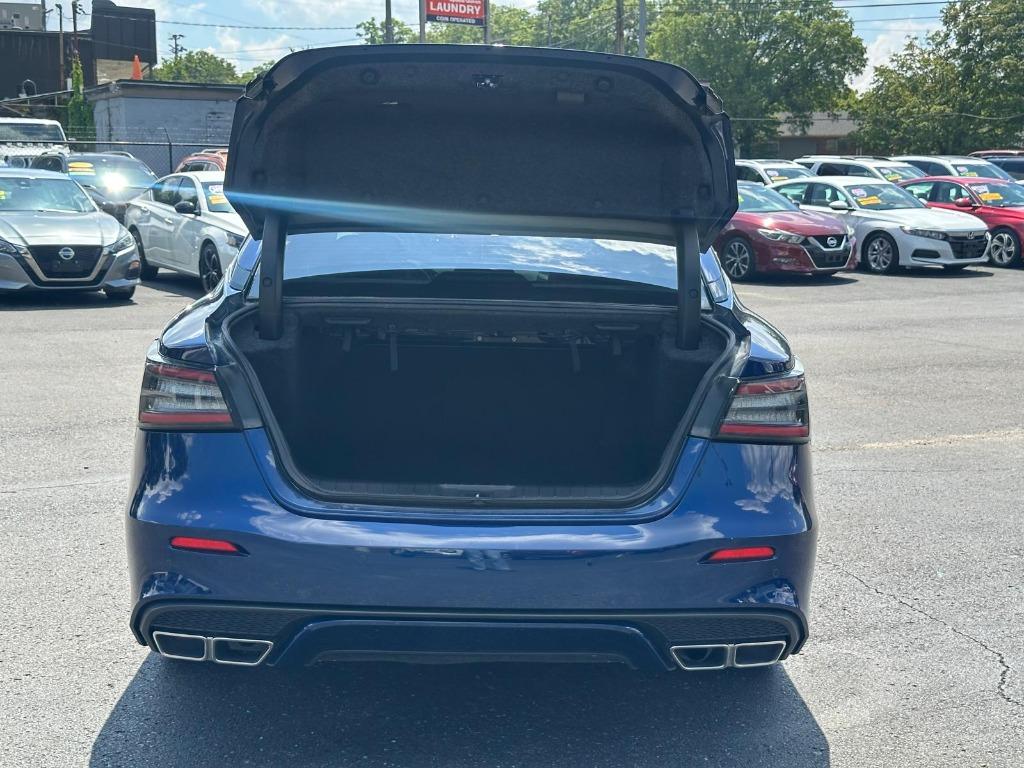 2023 Nissan Maxima SV - Photo 9