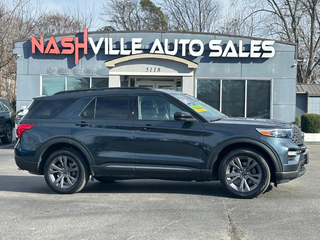 2023 Ford Explorer XLT's photo