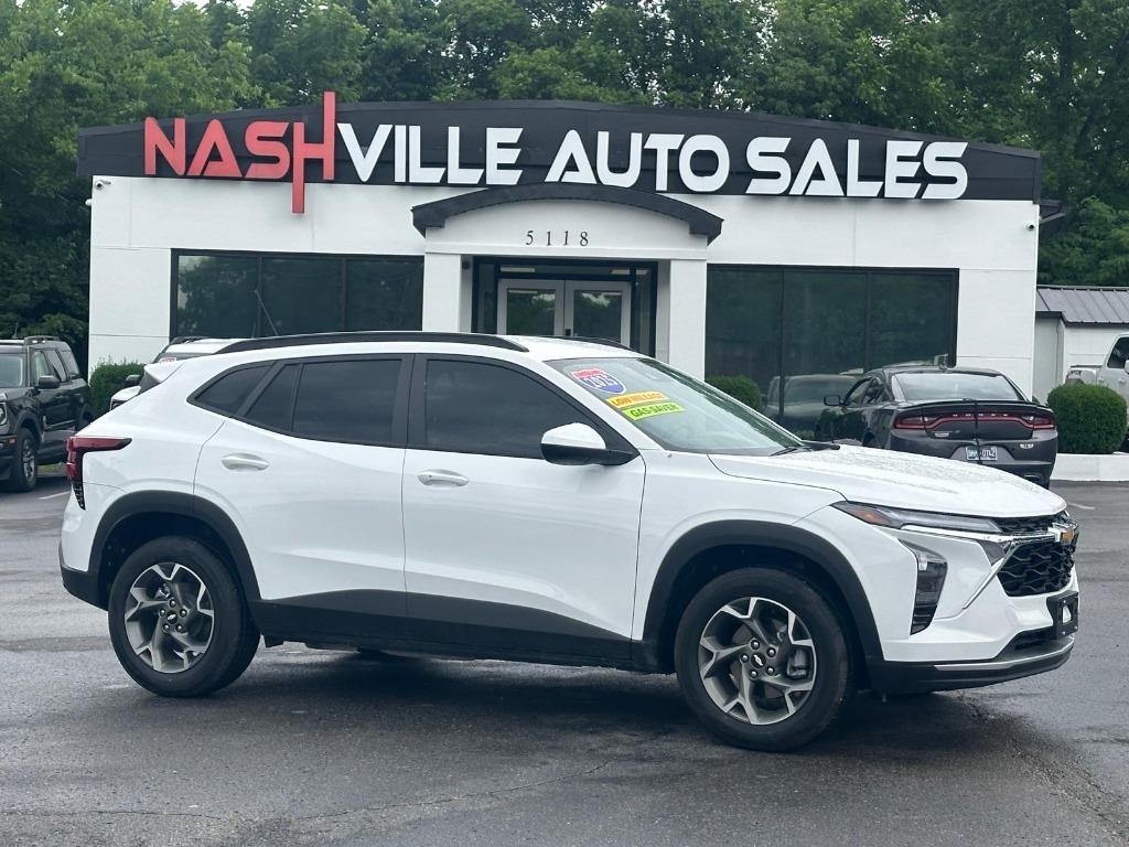 2025 Chevrolet Trax LT's photo